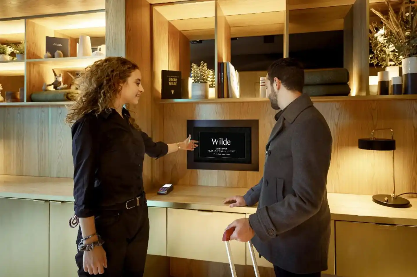 Wilde Aparthotels by Staycity, Berlin, Checkpoint Charlie Bar