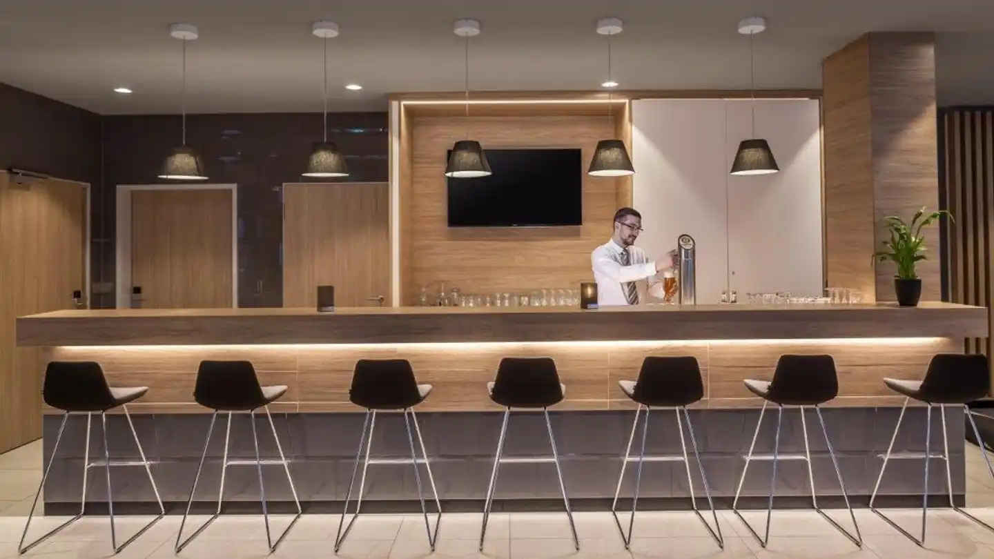 Holiday Inn Express Wuppertal - Hauptbahnhof Bar