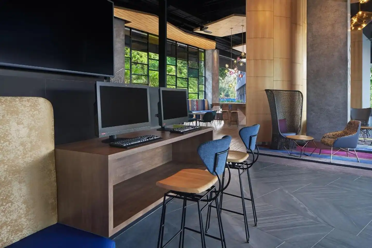 Aloft Langkawi Pantai Tengah Bar