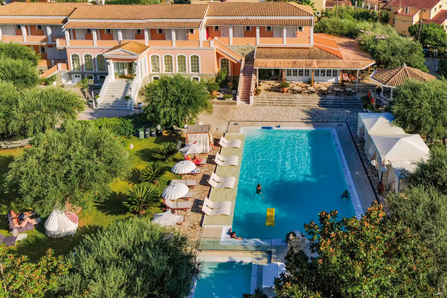 Nefeli Pool