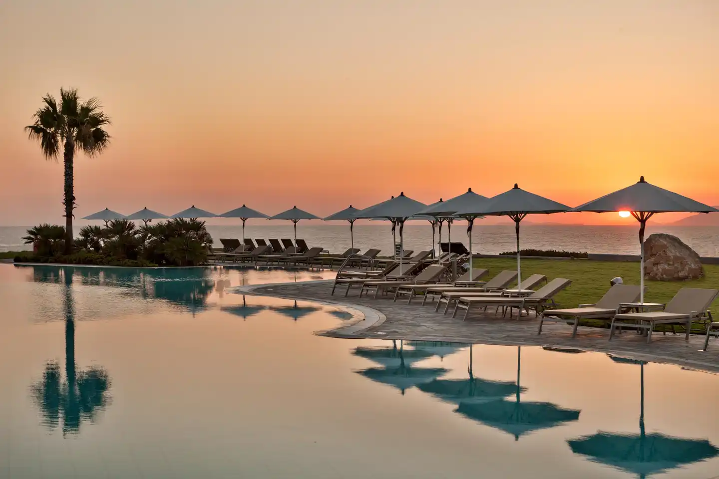 Neptune Luxury Resort Pool