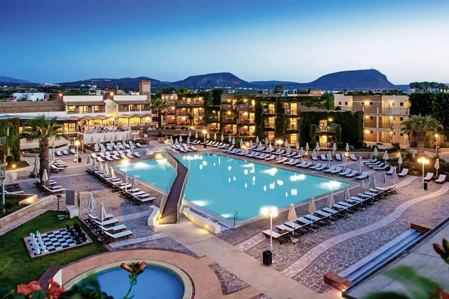 Bella Beach Pool