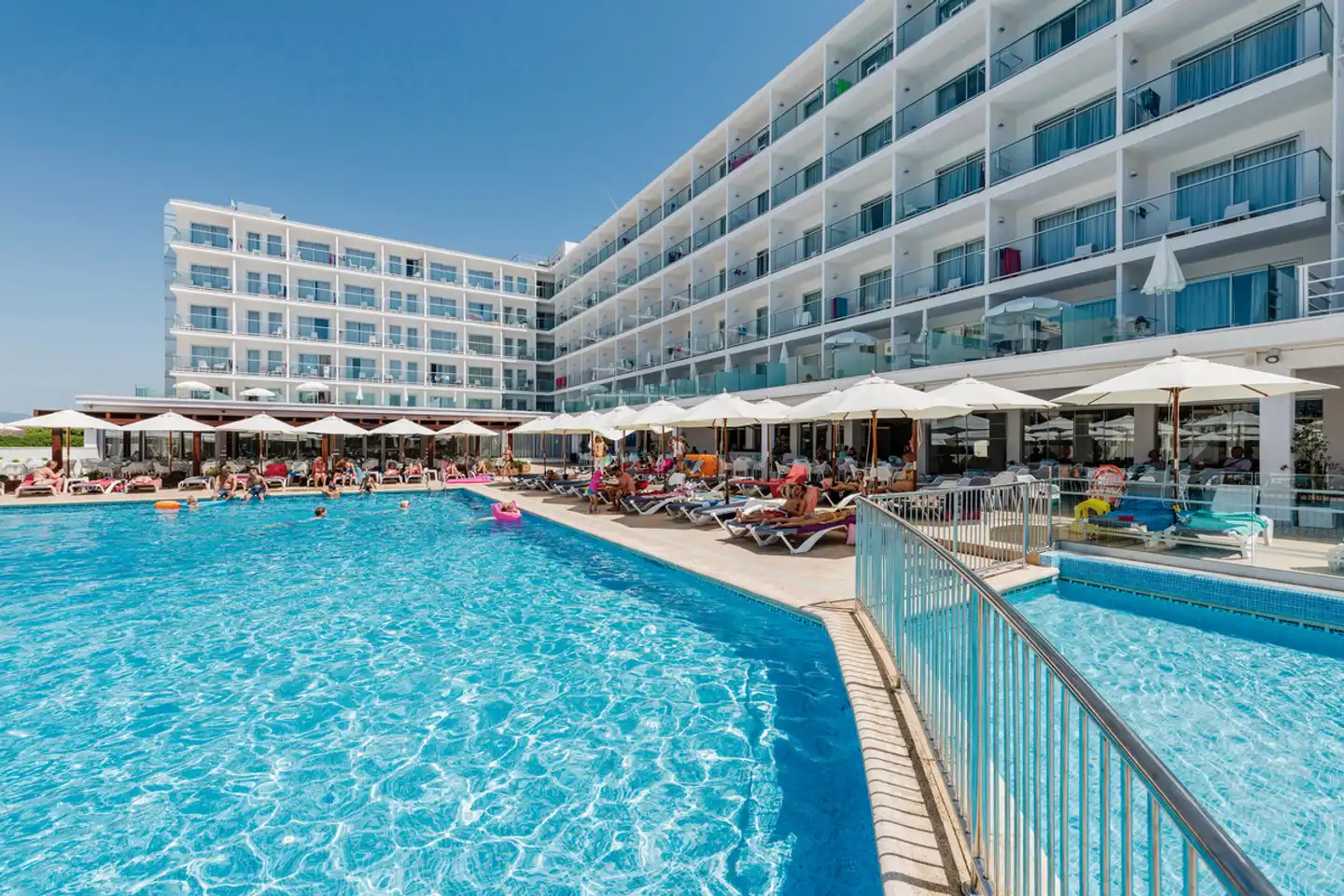 Alua Leo Pool