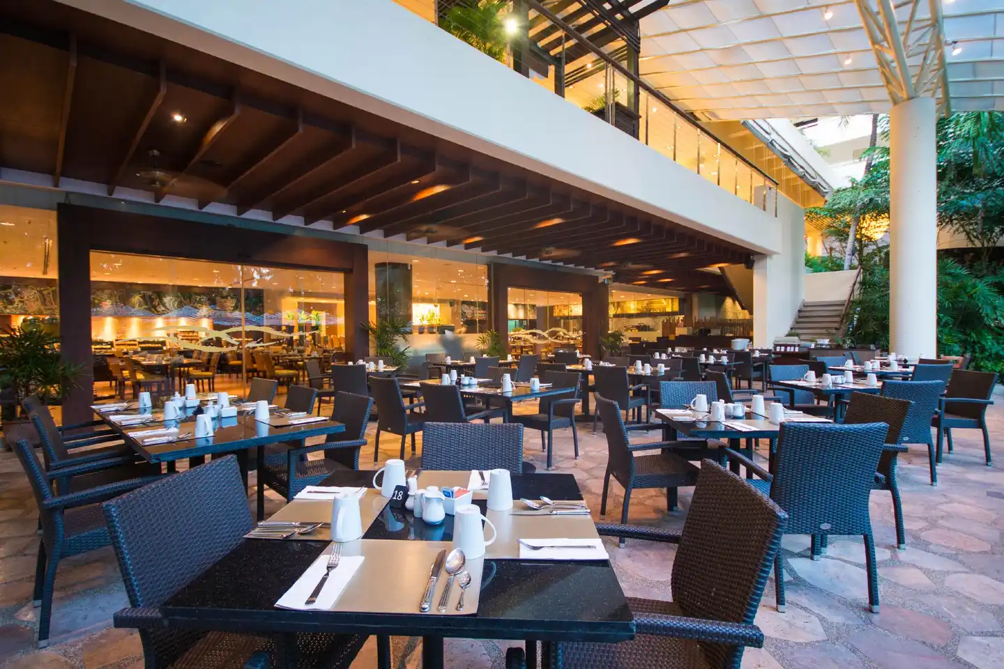 Pullman Phuket Karon Beach Resort Restaurant