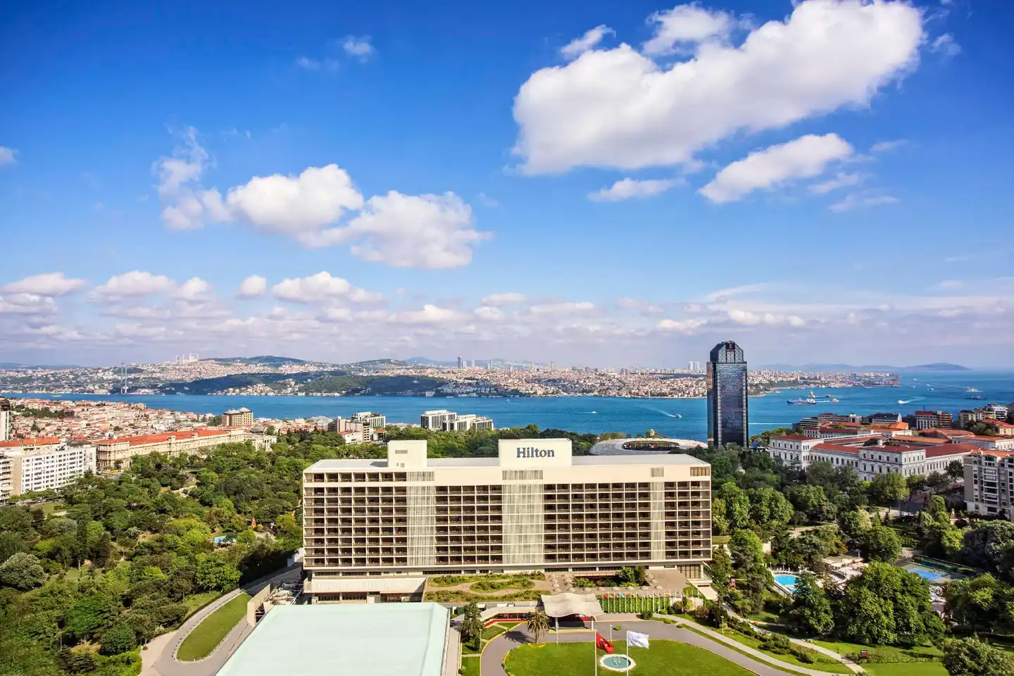 Hilton Istanbul Bosphorus Aussenansicht