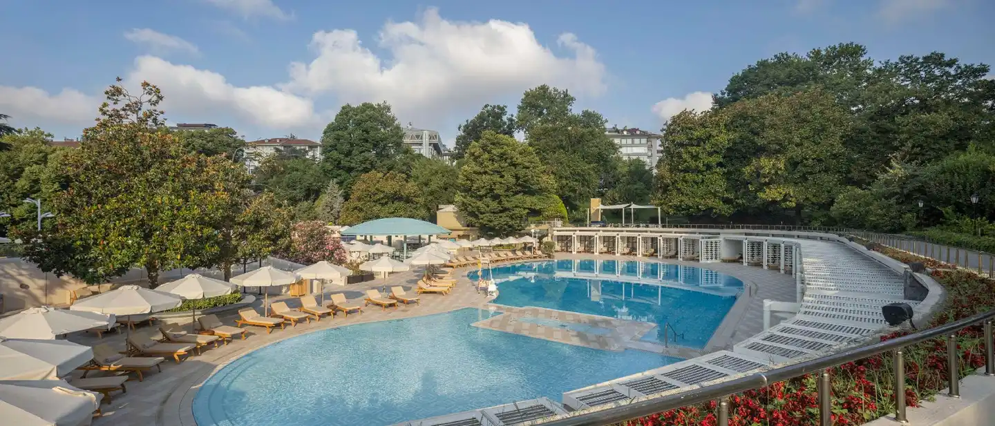 Hilton Istanbul Bosphorus Pool