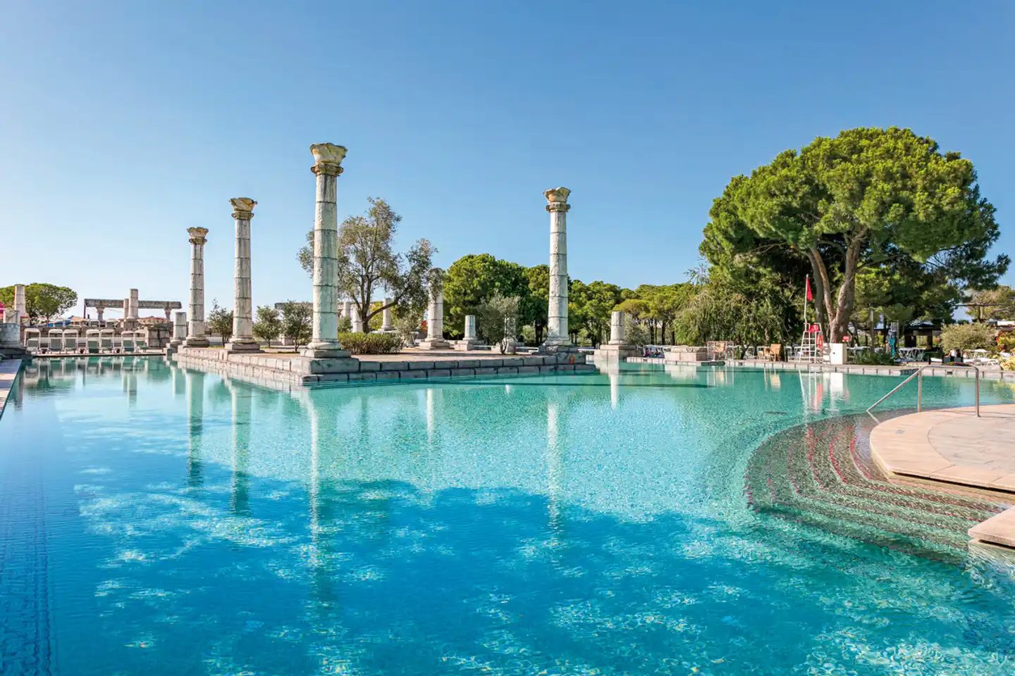 Xanadu Resort Hotel Pool