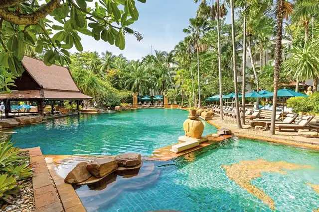 Avani Pattaya Resort Pool
