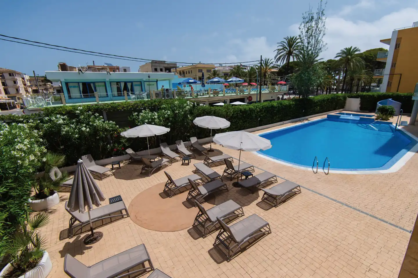 Bella Mar Pool