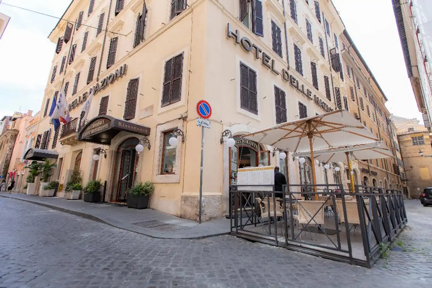 Delle Nazioni Aussenansicht