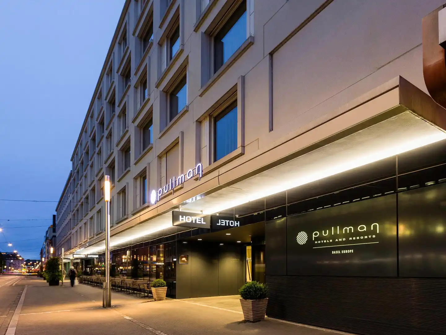 Pullman Basel Europe Hotel Aussenansicht