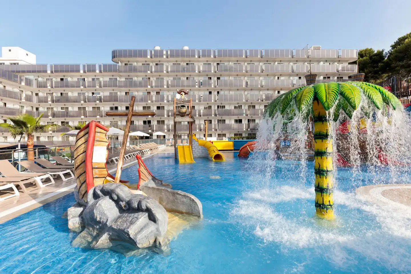 Best Cap Salou Pool