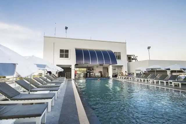 Flipper House Pool