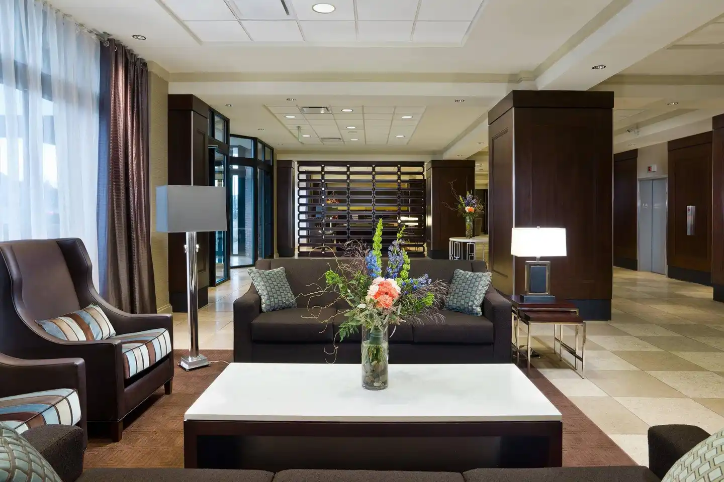 Sheraton Niagara Falls Lobby