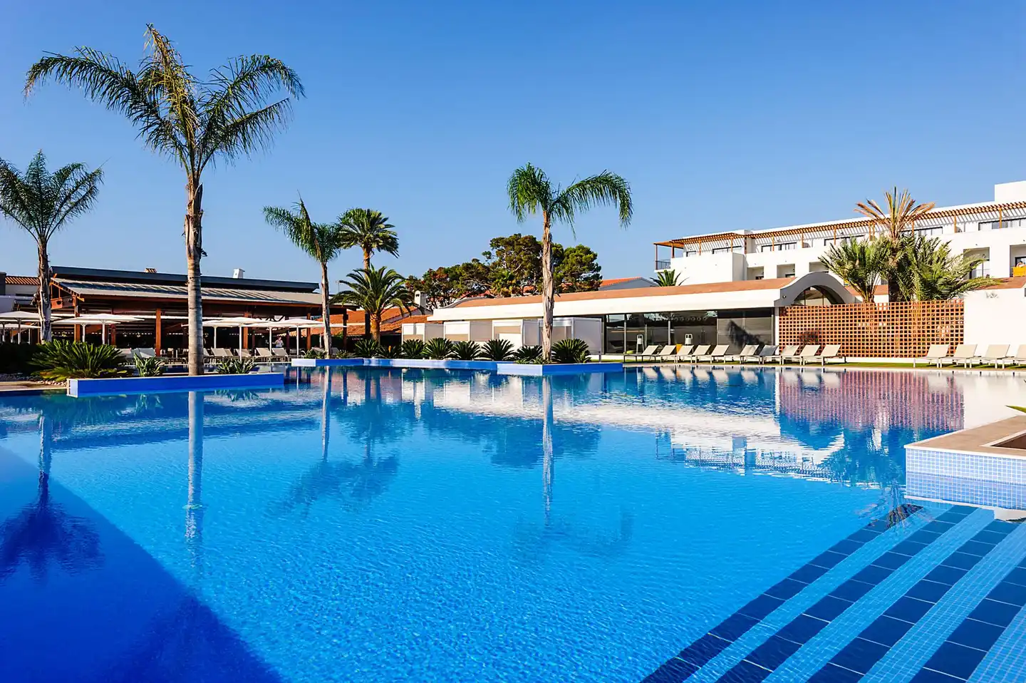 Estival Eldorado Resort Pool