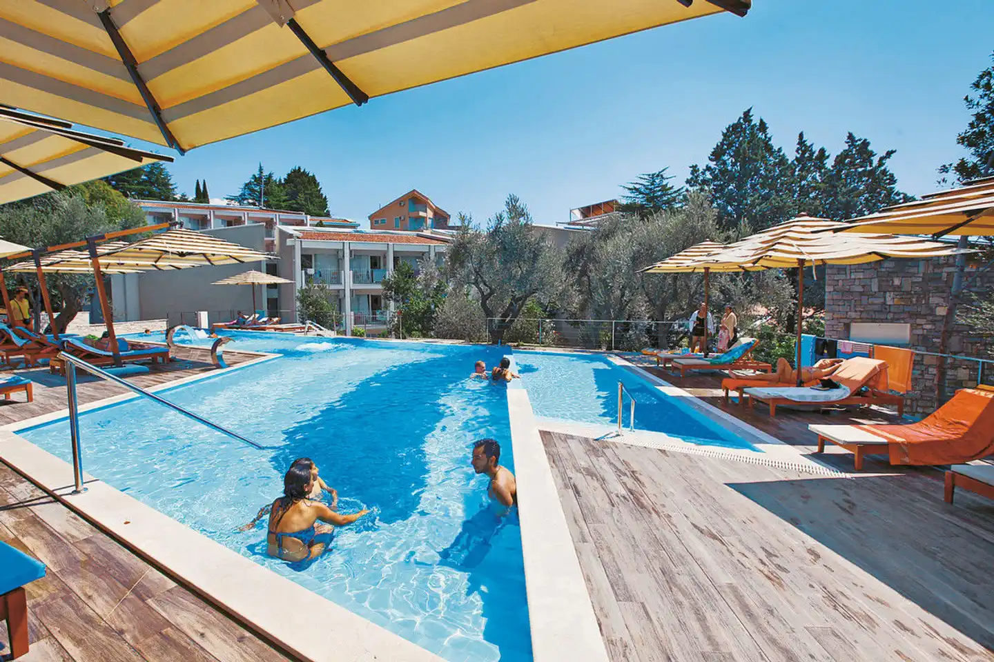 Castellastva Pool