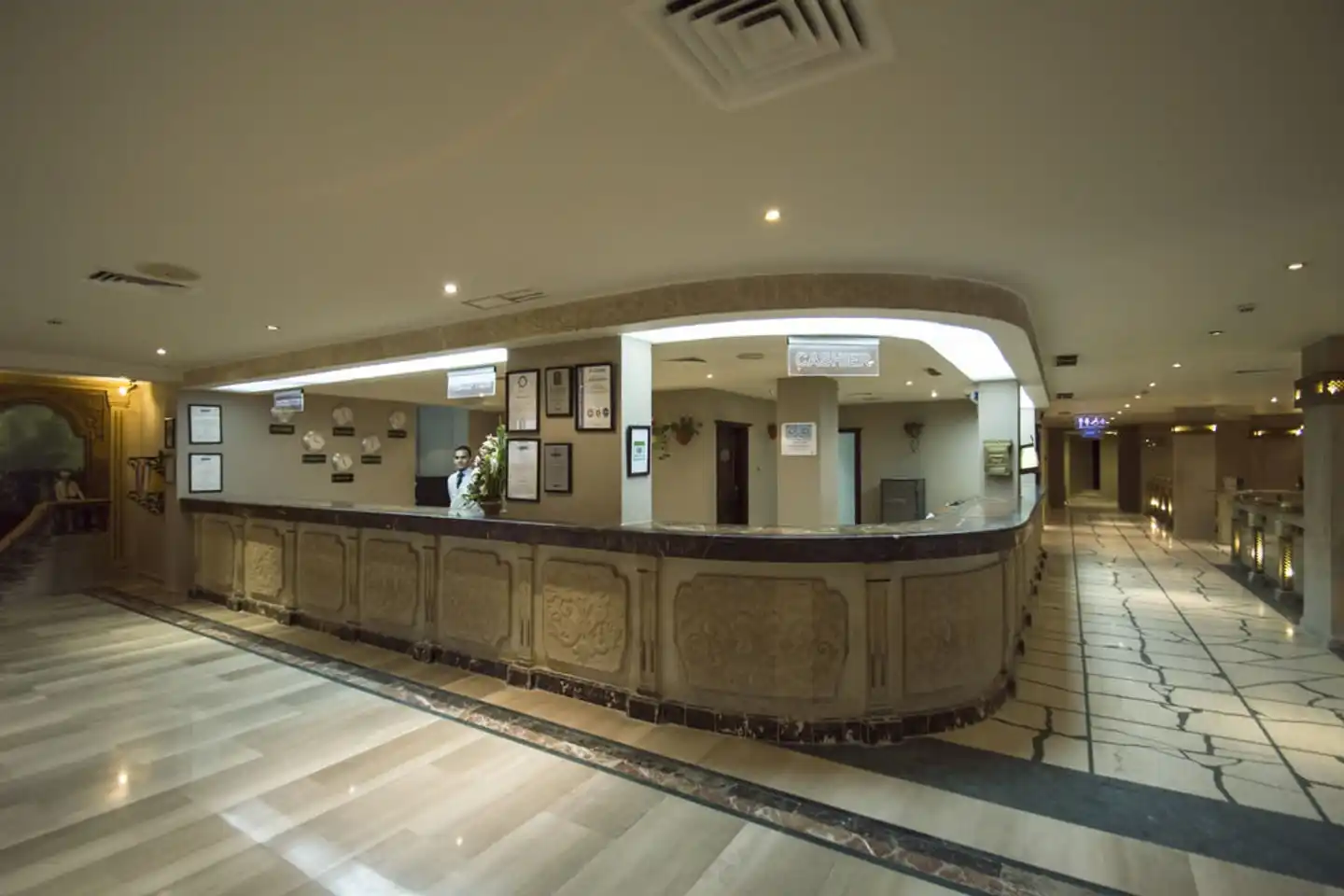 Sunny Days Resort - El Palacio Resort & Spa Lobby