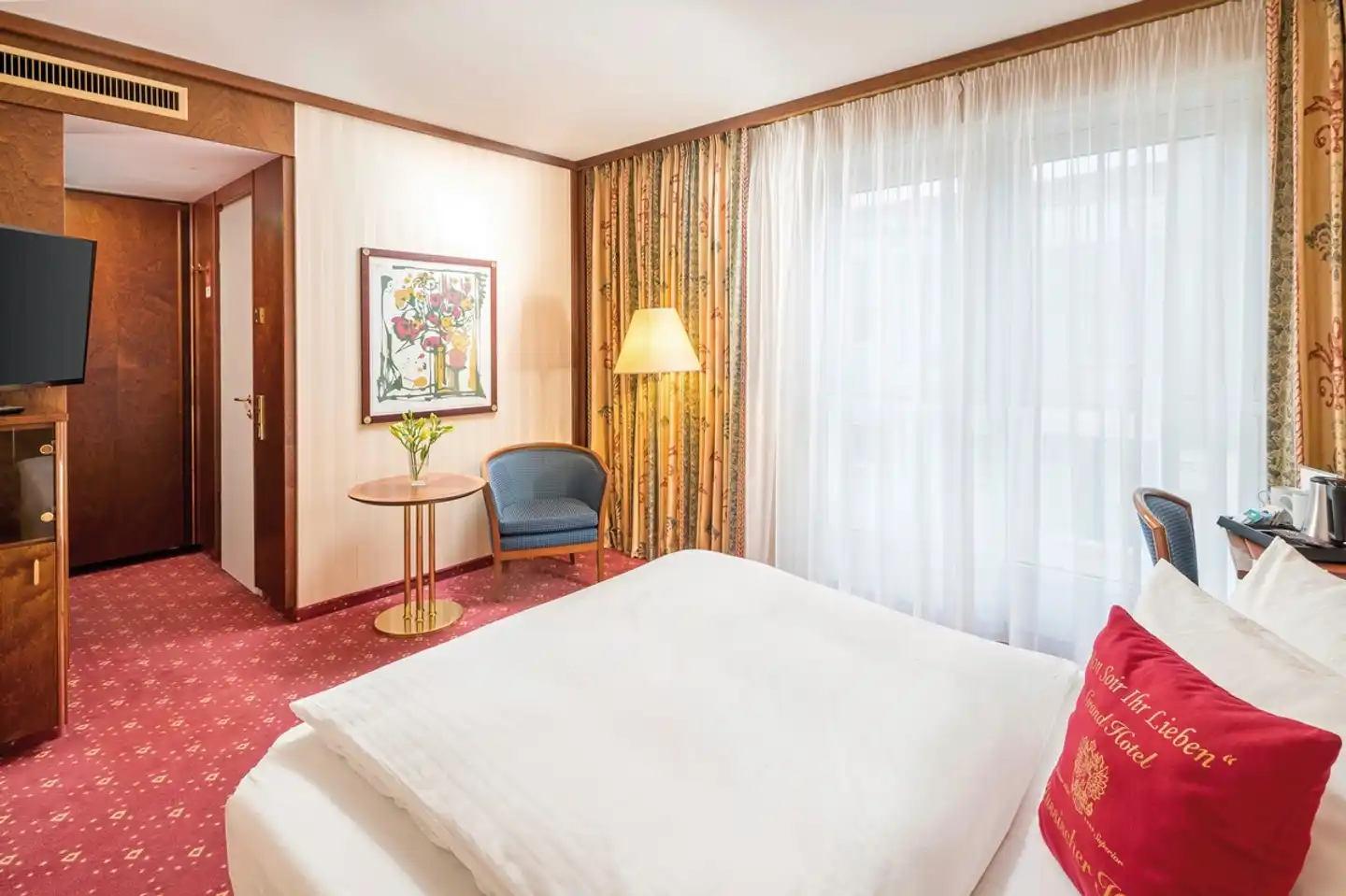Best Western Premier Grand Hotel Russischer Hof Wohnbeispiel