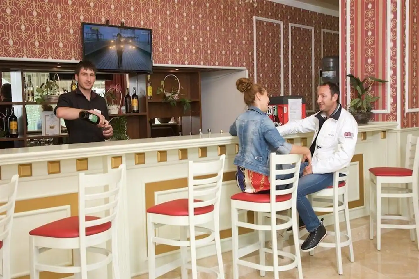 Hotel Mena Palace Bar