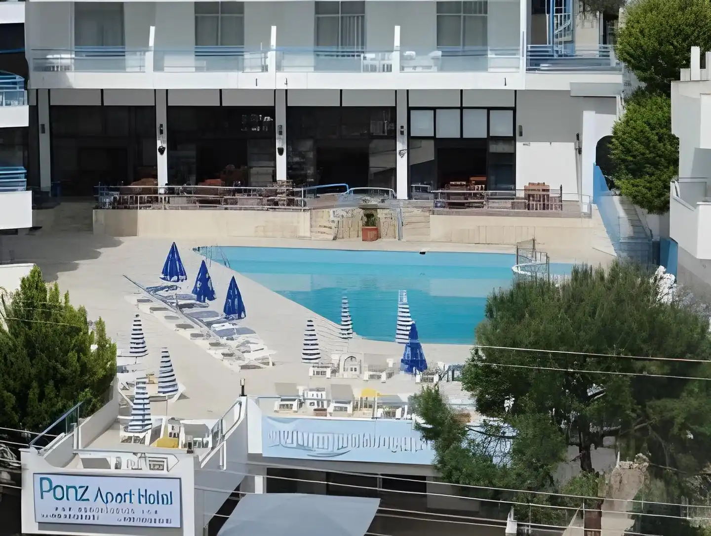 Ponz Hotel Pool