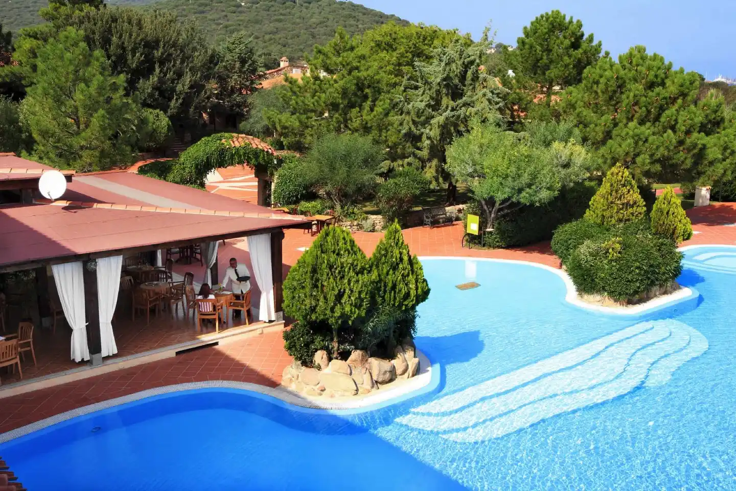 Colonna Du Golf POOL