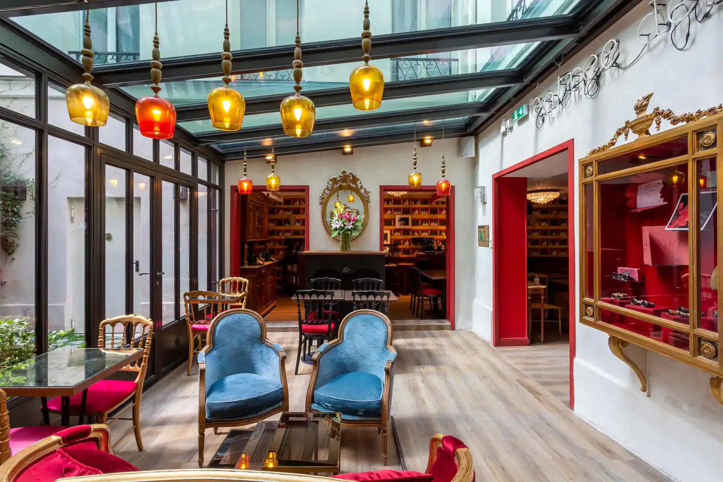 Hotel Sacha Lobby