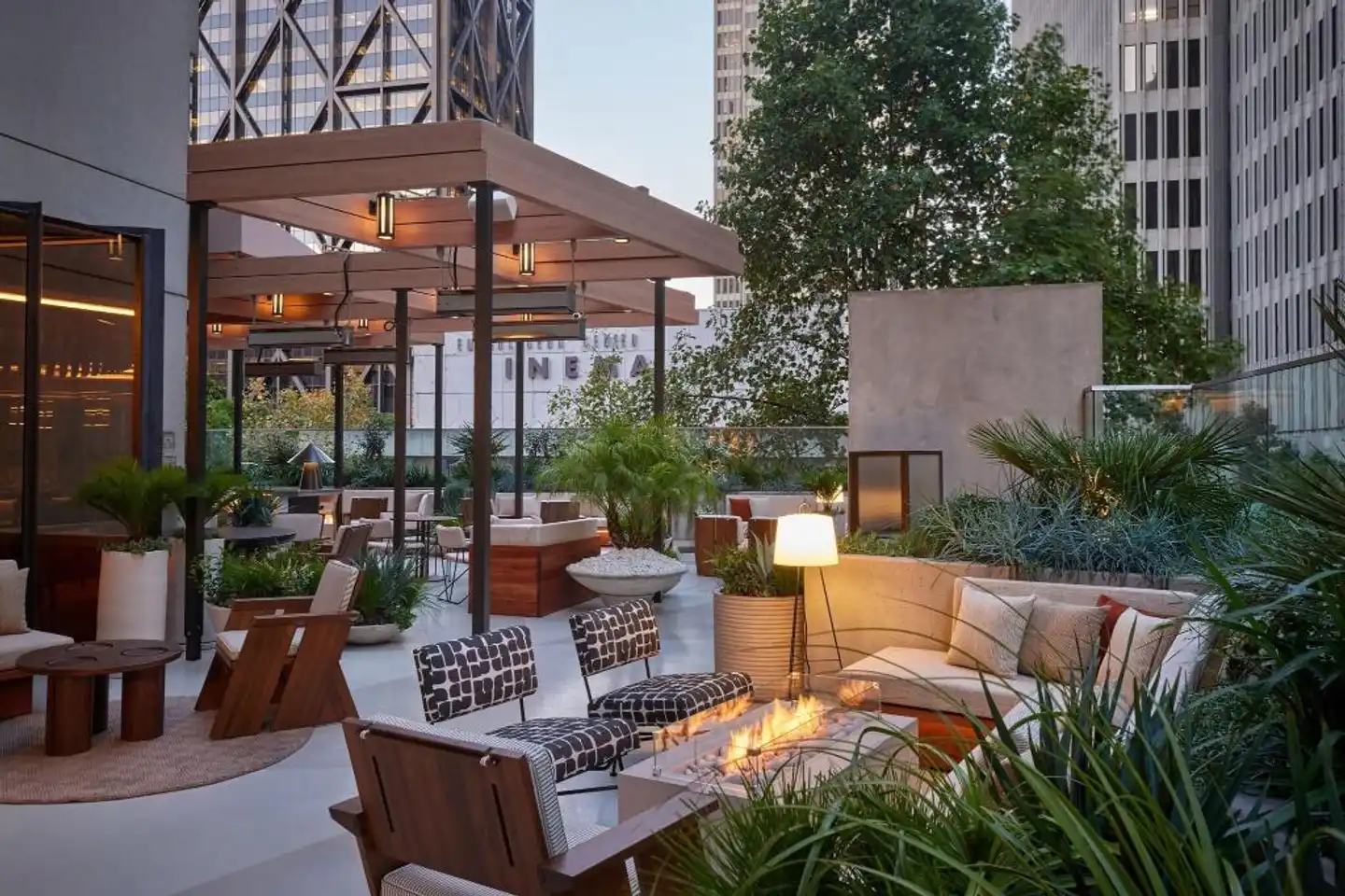 The Jay Autograph Collection Terrasse