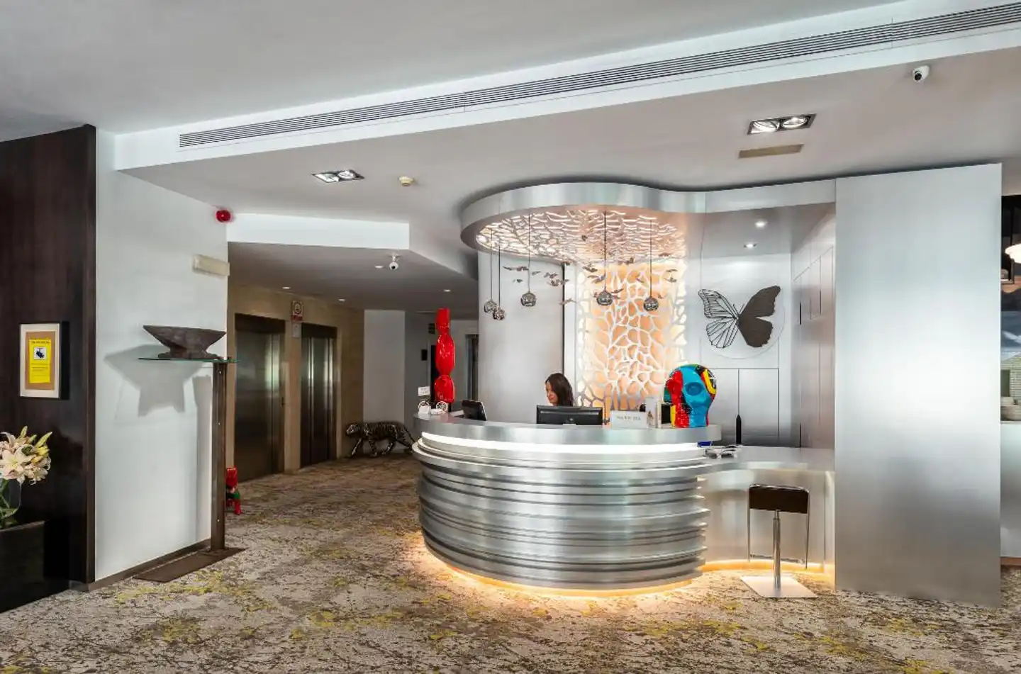 Mariposa Hotel Lobby