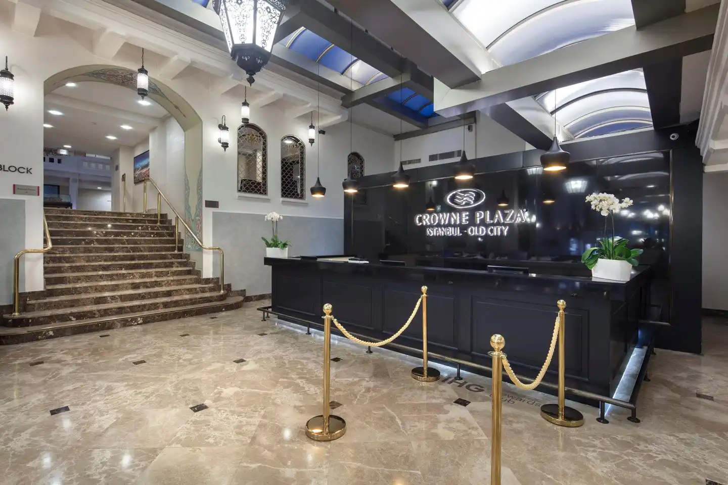 Crowne Plaza Istanbul - Old City Bar