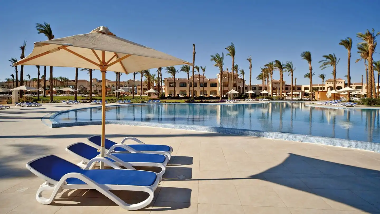 Cleopatra Luxury Resort Makadi Bay Pool