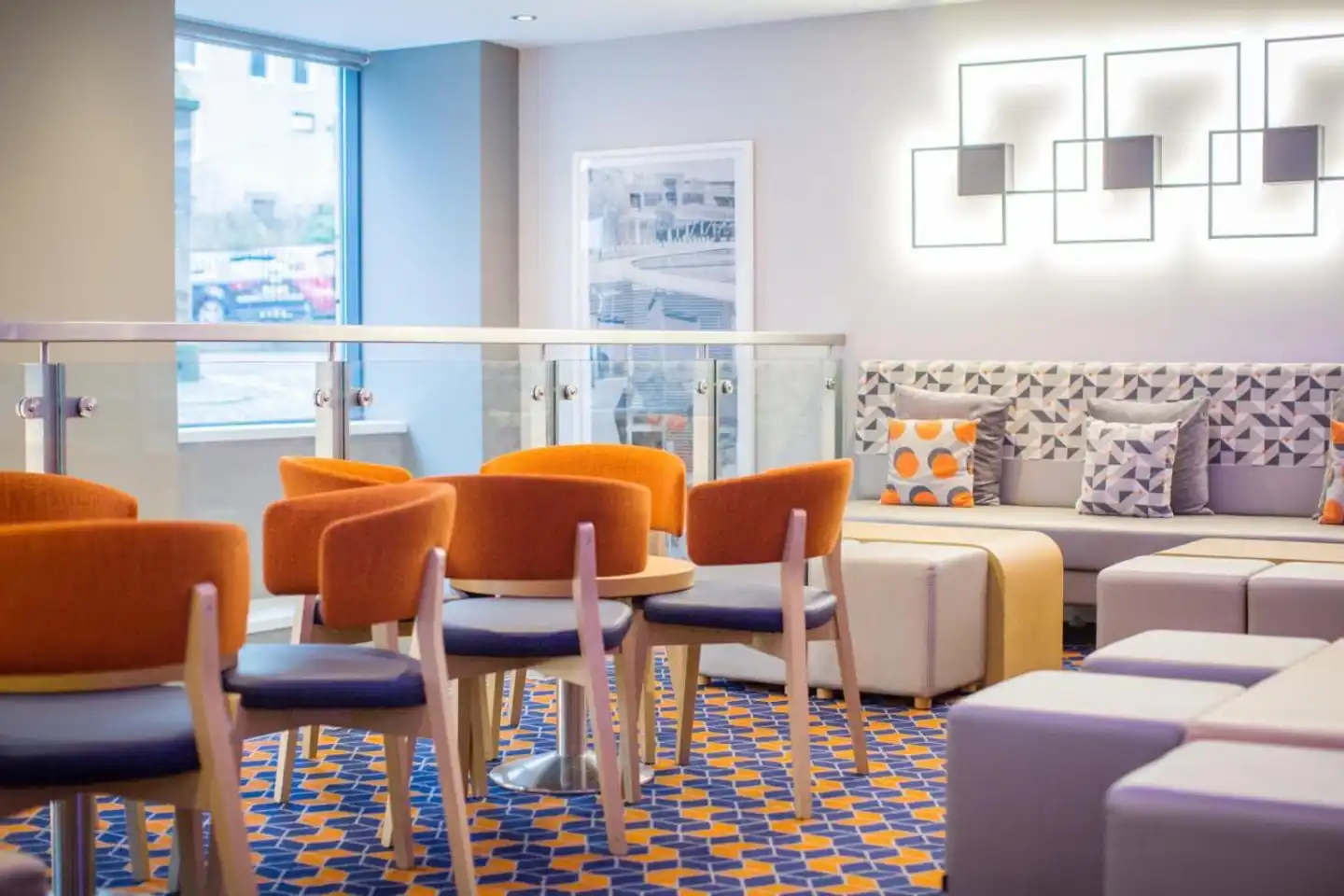 Holiday Inn Express Edinburgh Royal Mile Lobby