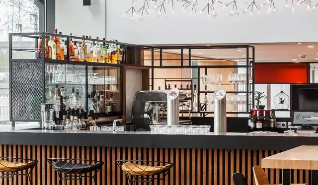 Holiday Inn Munich - Leuchtenbergring Bar
