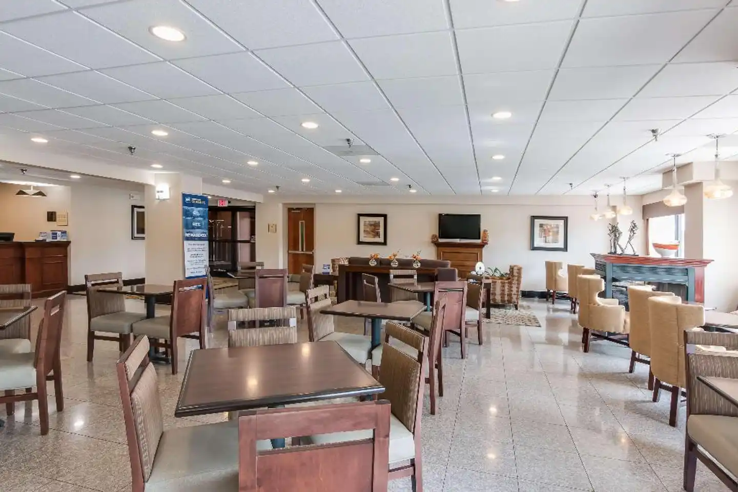 Best Western Plus Belle Meade Inn & Suites Lobby