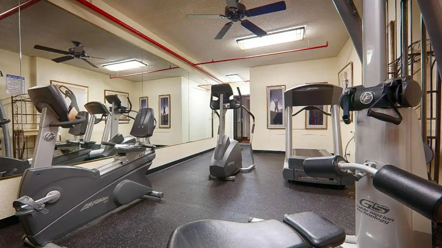 Best Western PLUS Universal Inn Sport und Entertainment