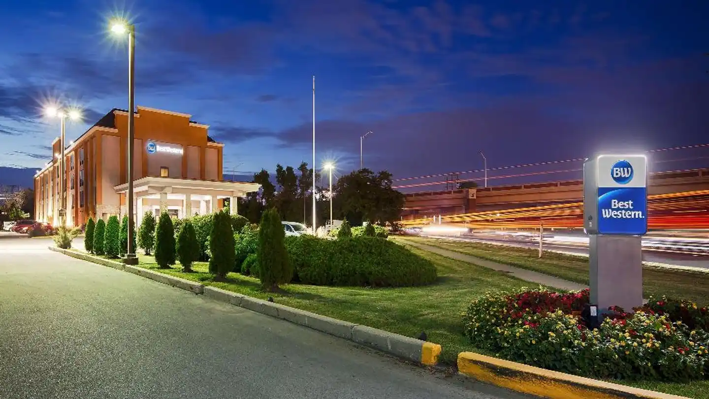 Best Western O'Hare/Elk Grove Hotel Aussenansicht
