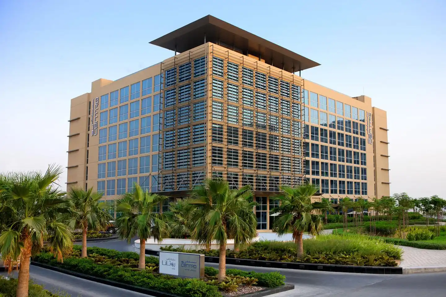 Centro Yas Island Aussenansicht