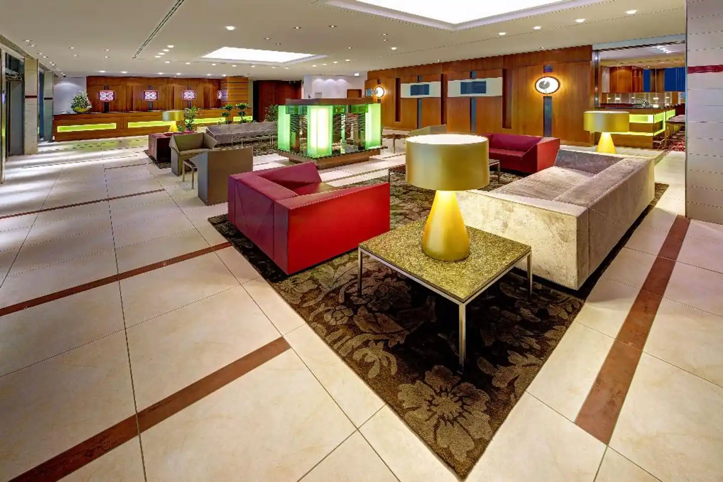 Hilton Garden Inn Frankfurt Airport Lobby