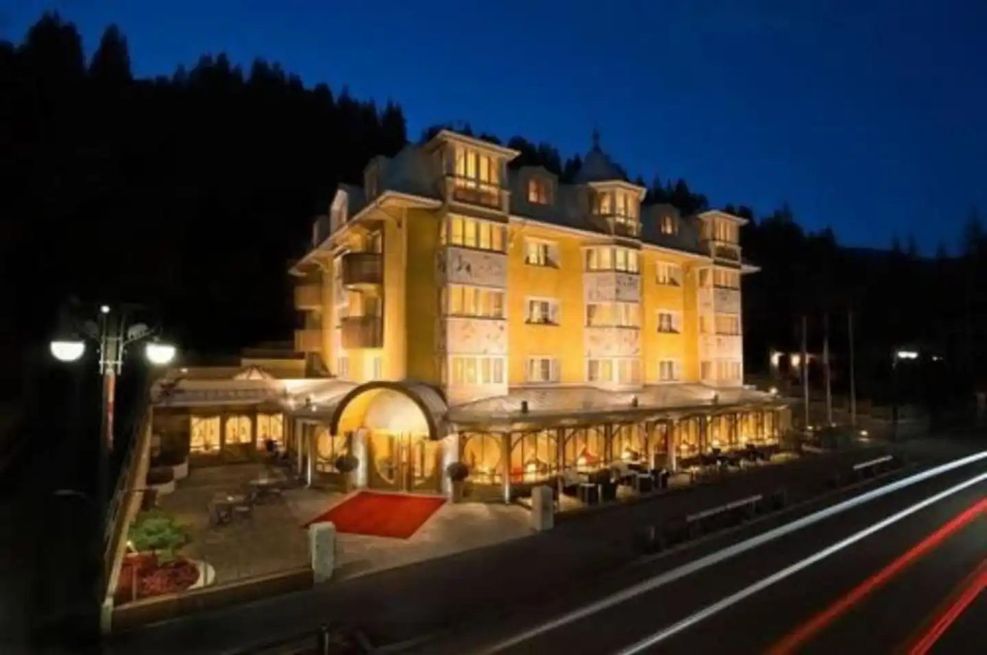 Alpen Suite Hotel Aussenansicht