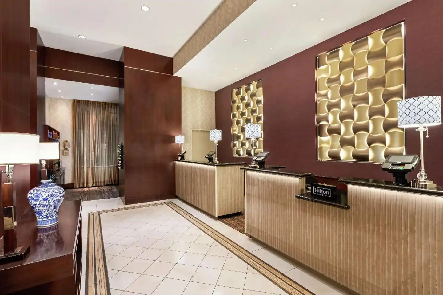 DoubleTree by Hilton New York Downtown Lobby