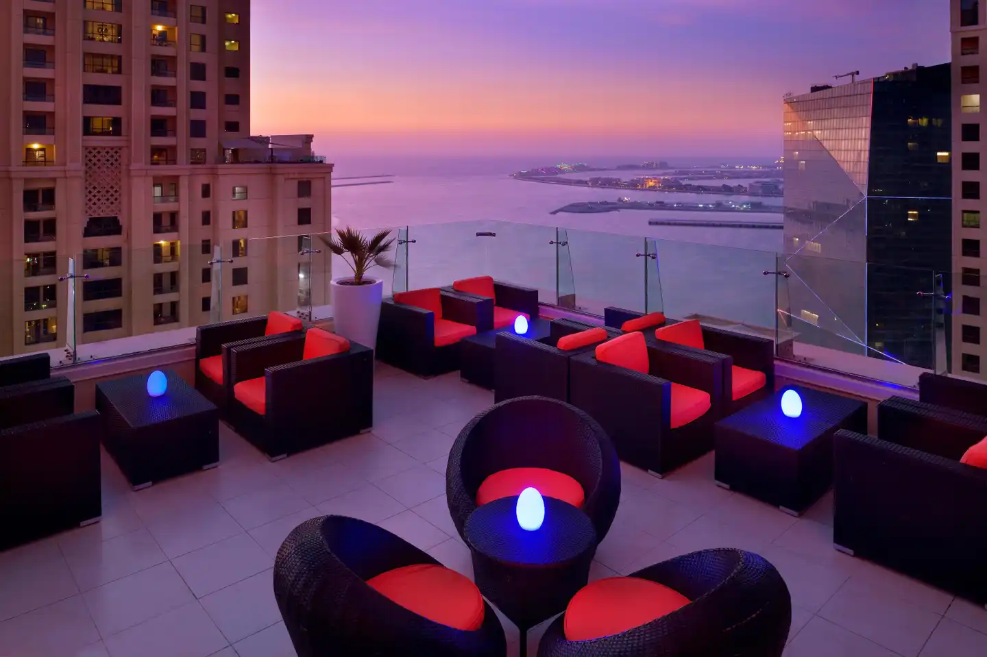 Delta Hotels by Marriott Jumeirah Beach Dubai Terrasse