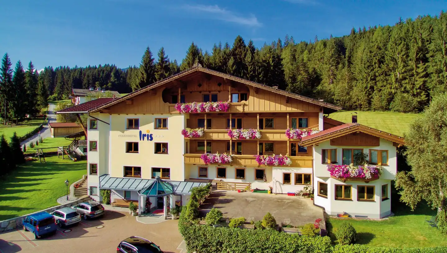 Ferienhotel Iris Aussenansicht