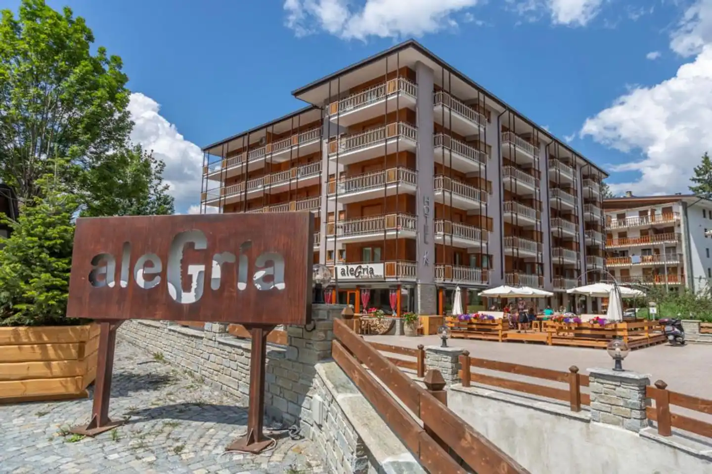 Hotel K2 Aussenansicht