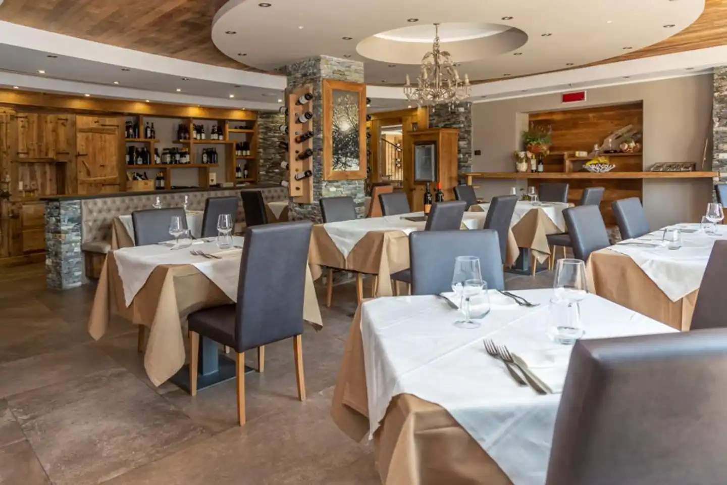 Hotel K2 Restaurant