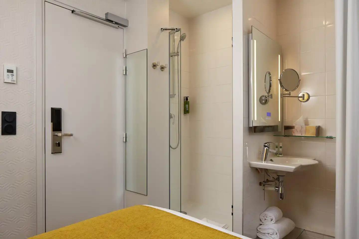 Hôtel Locomo Badezimmer