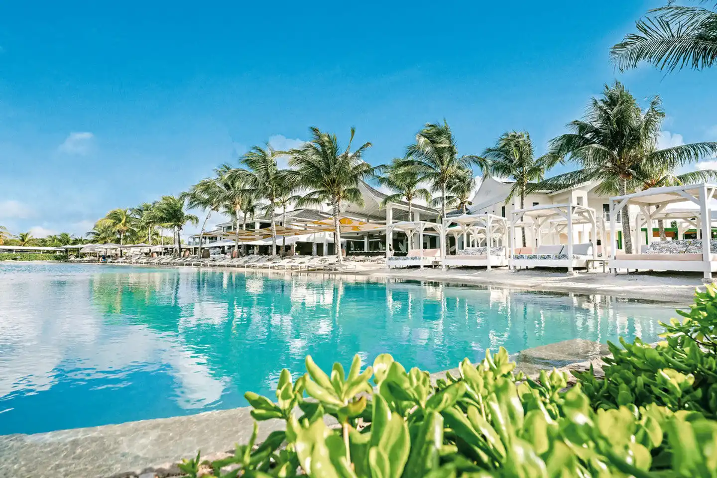 Papagayo Beach Hotel Pool