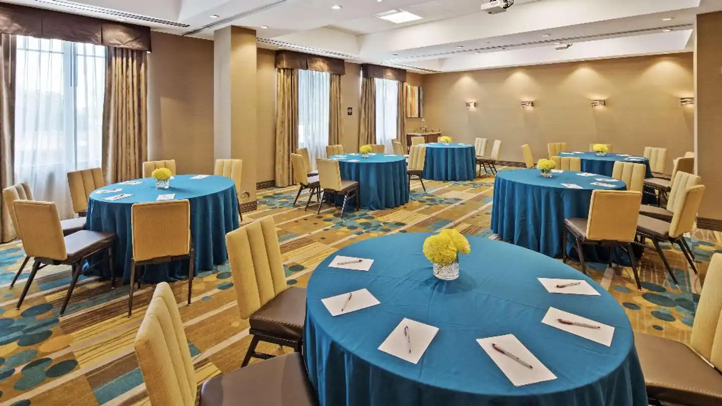 Best Western Plus Kendall Airport Hotel & Suites Konferenz