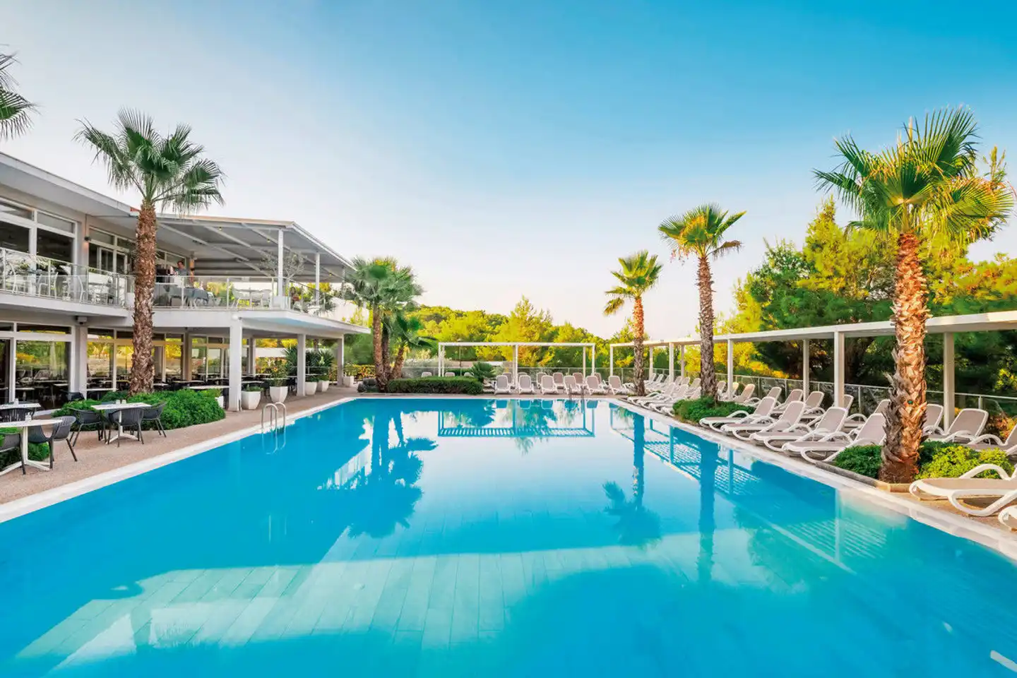 Gava Waterman Island Cottages Pool