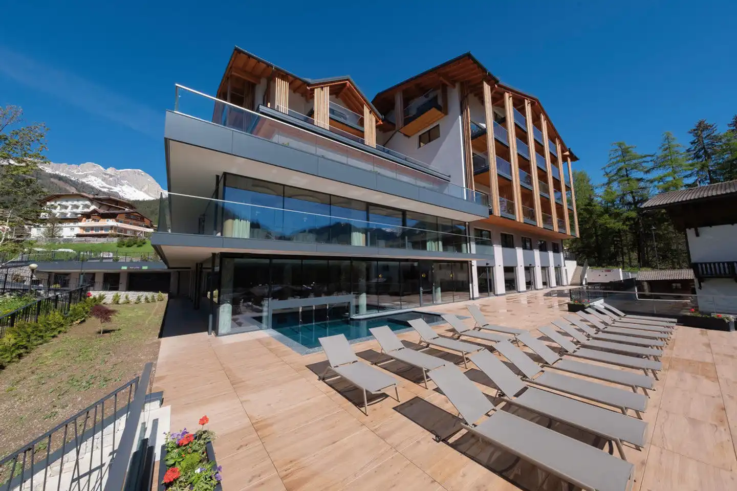 Ciampedie Luxury Alpine Spa Hotel Aussenansicht