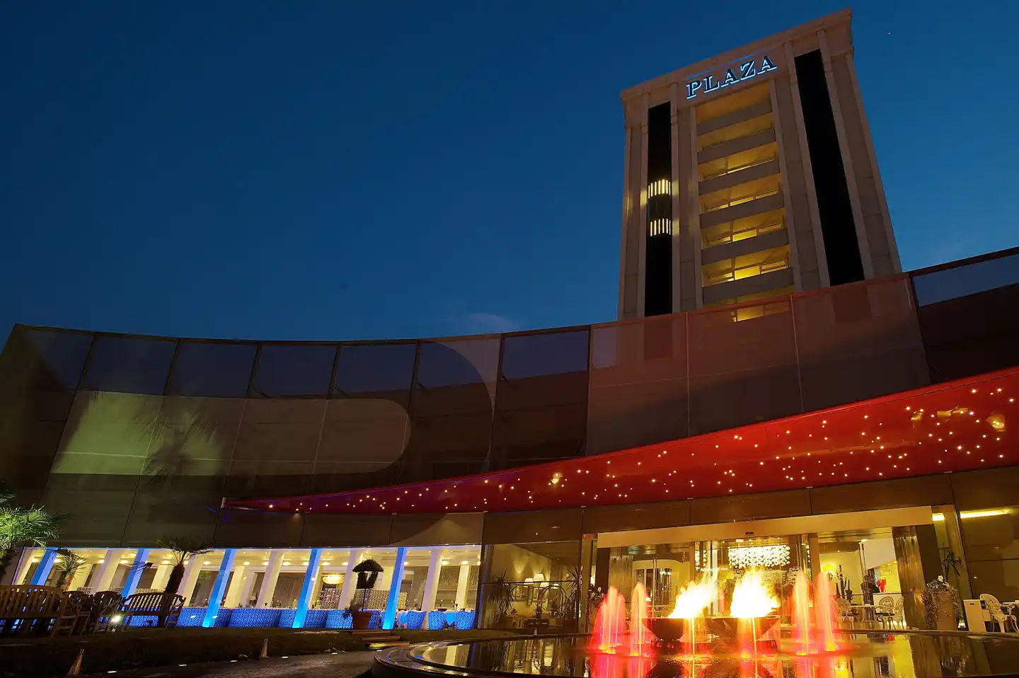 Panoramic Hotel Plaza Aussenansicht