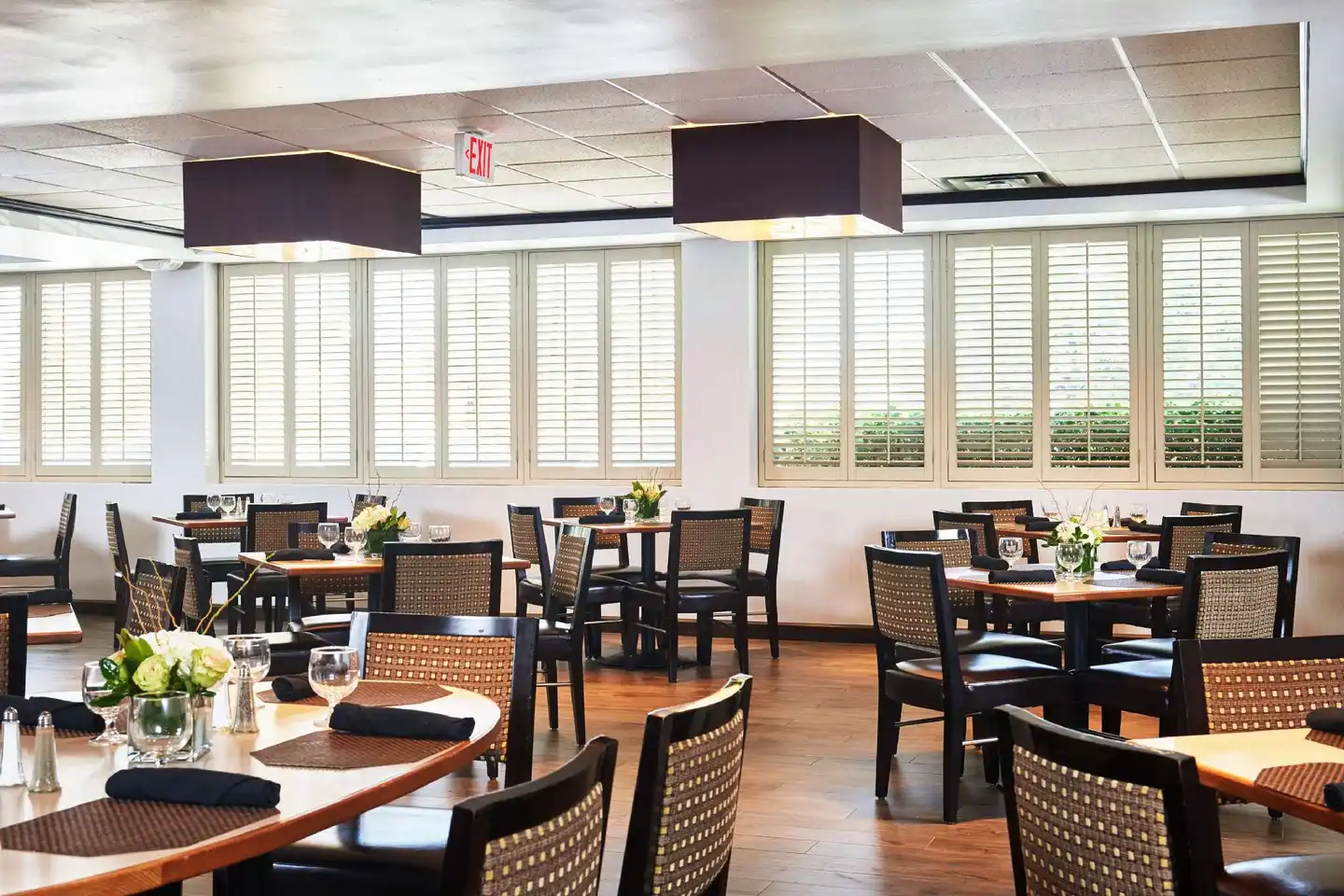 DoubleTree by Hilton Dallas Market Center Restaurant
